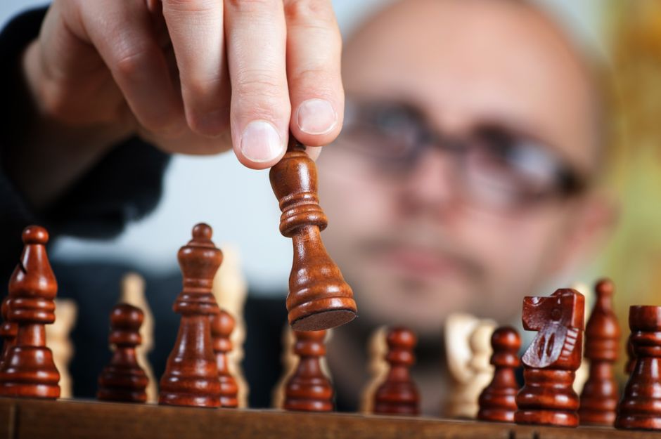 First Chess Tactics to Learn: Forks and Pins